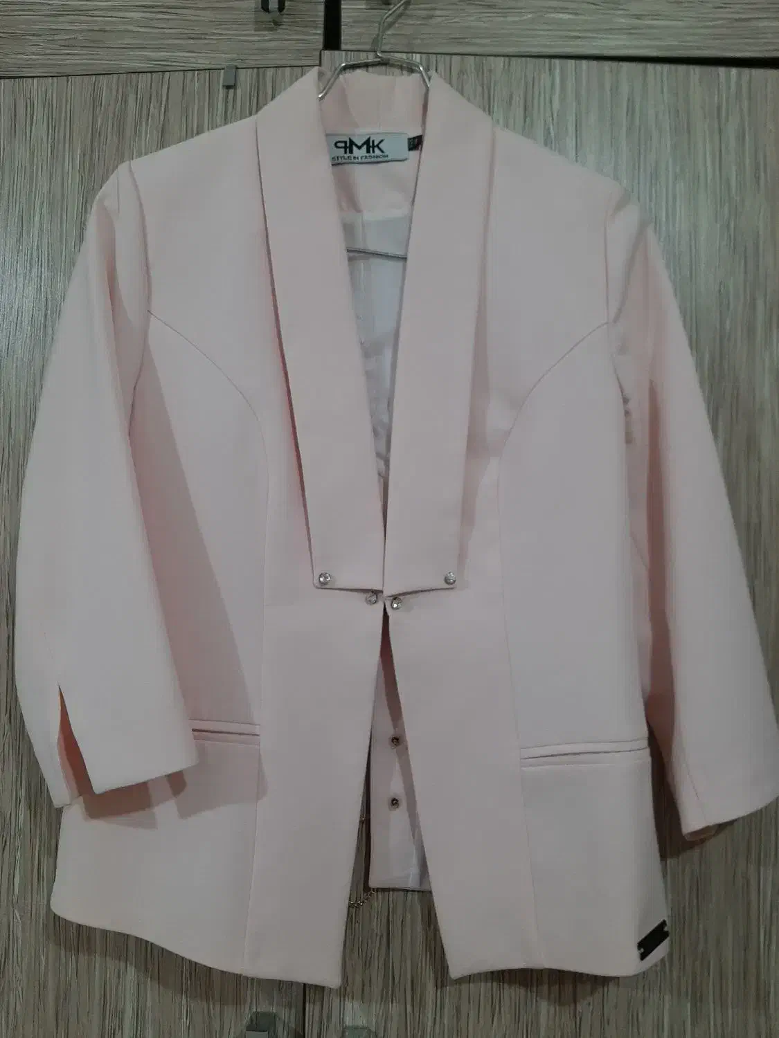 کت مجلسی تک|لباس|اهواز, کیان اباد|دیوار