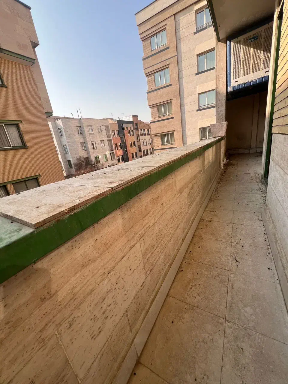 خاص‌ترین۸۳متری پونک میرزابابایی بالکن ۱۰ متری