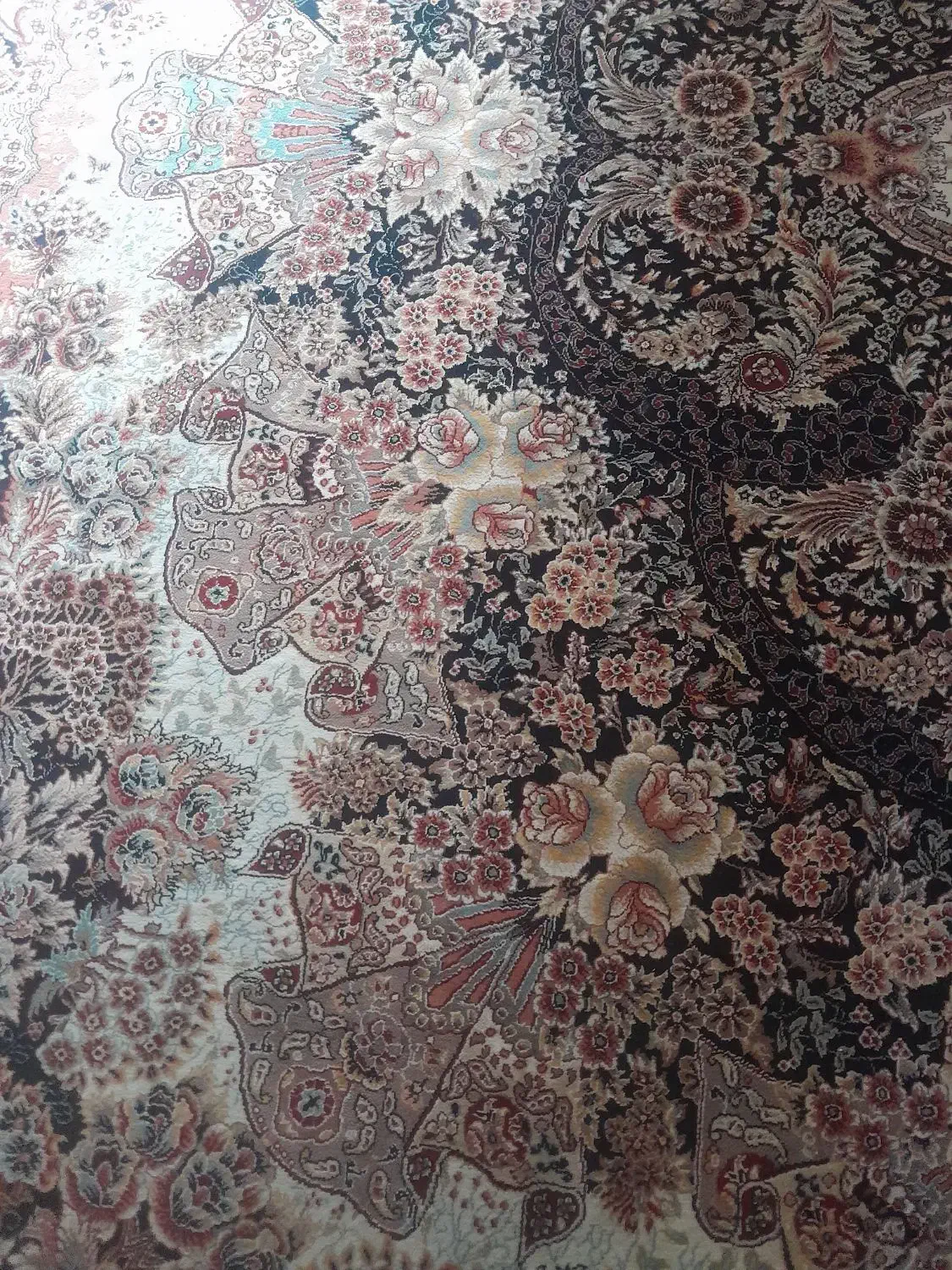 سمعک گمشده|اشیا|دهدشت, |دیوار