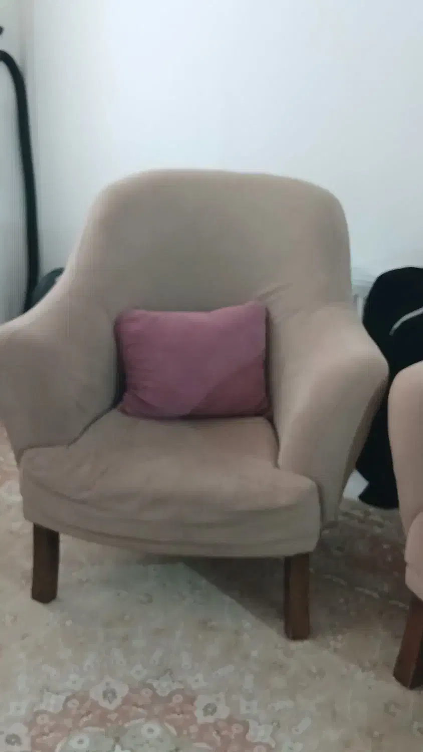 مبل|مبلمان خانگی و میز عسلی|گلبهار, شهر جدید گلبهار|دیوار