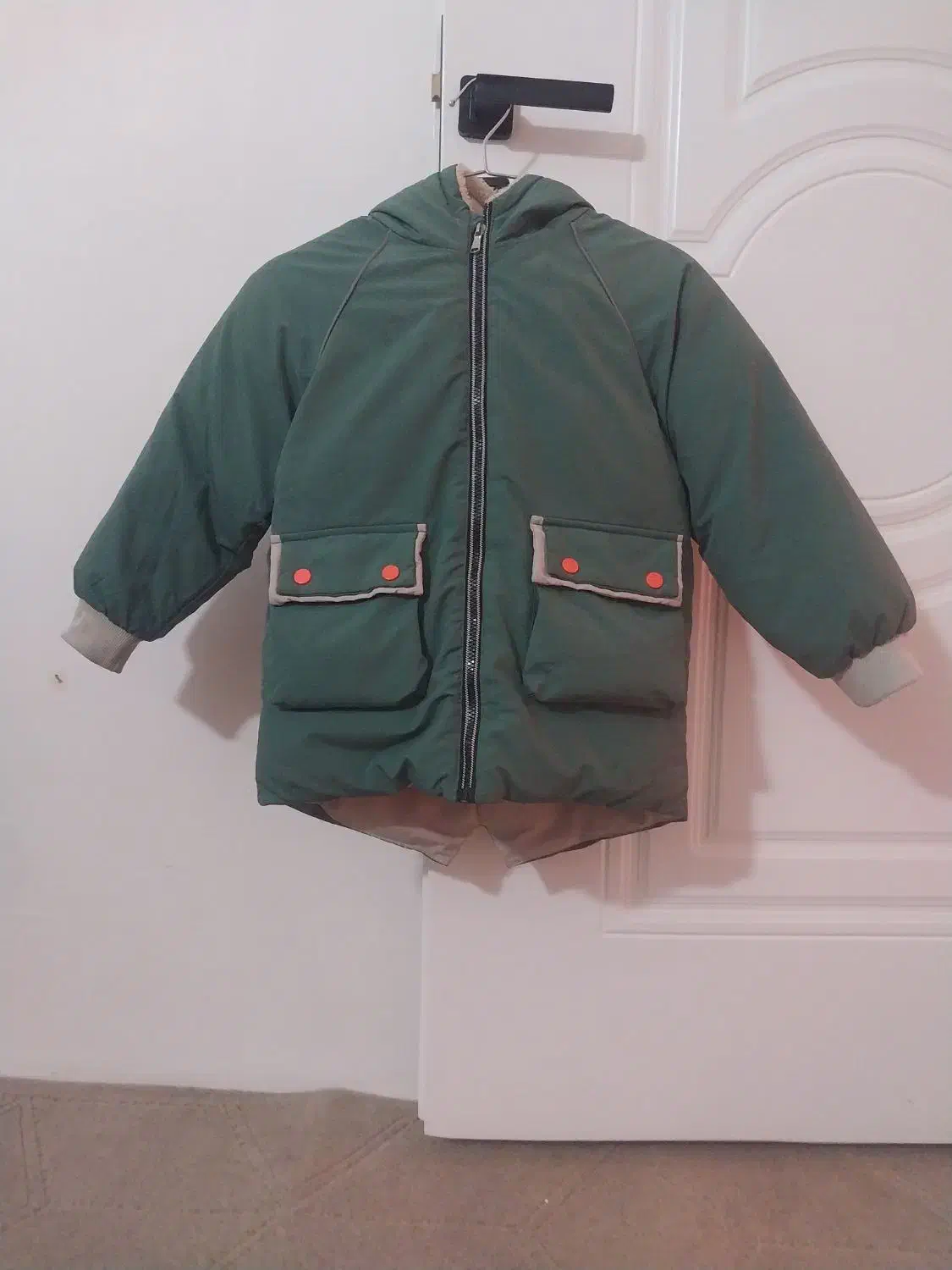 کاپشن اسپرت|لباس|تربت‌حیدریه, پیشکوه|دیوار