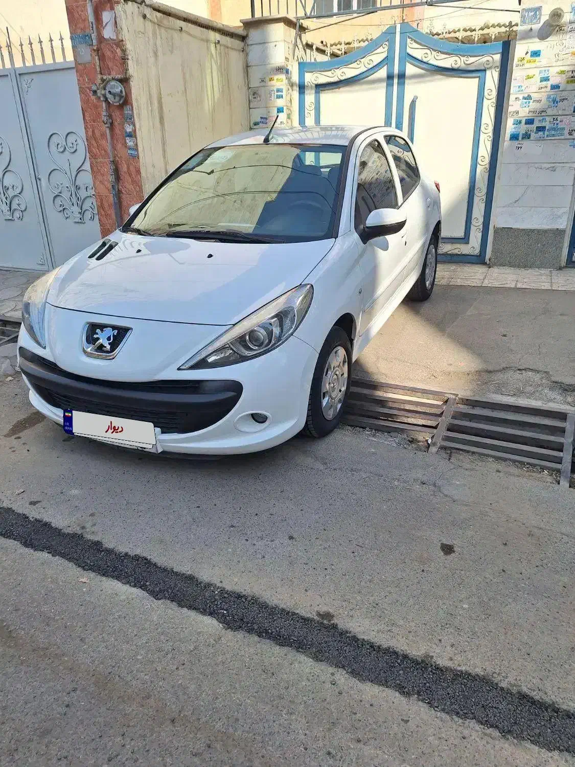 ۲۰۷ مدل ۱۴۰۱ سقف فلز|خودرو سواری و وانت|باقرشهر, |دیوار