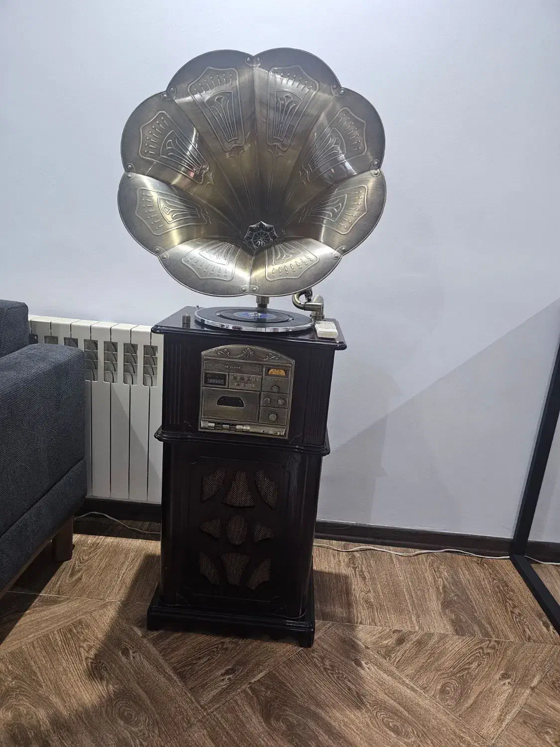 گرامافون|کلکسیون اشیاء عتیقه|تهران, مشیریه|دیوار