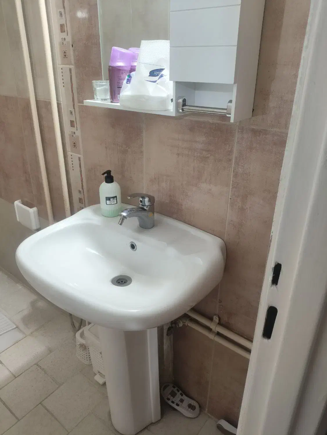 روشویی دستشویی|لوازم سرویس بهداشتی|اندیشه, اندیشه فاز ۳|دیوار