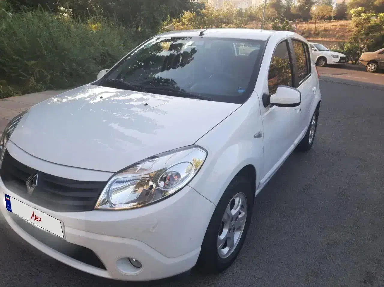 ساندرو مدل 97/ سند تک برگ/ در حد صفر|خودرو سواری و وانت|تهران, گلستان (شهرک راه آهن)|دیوار