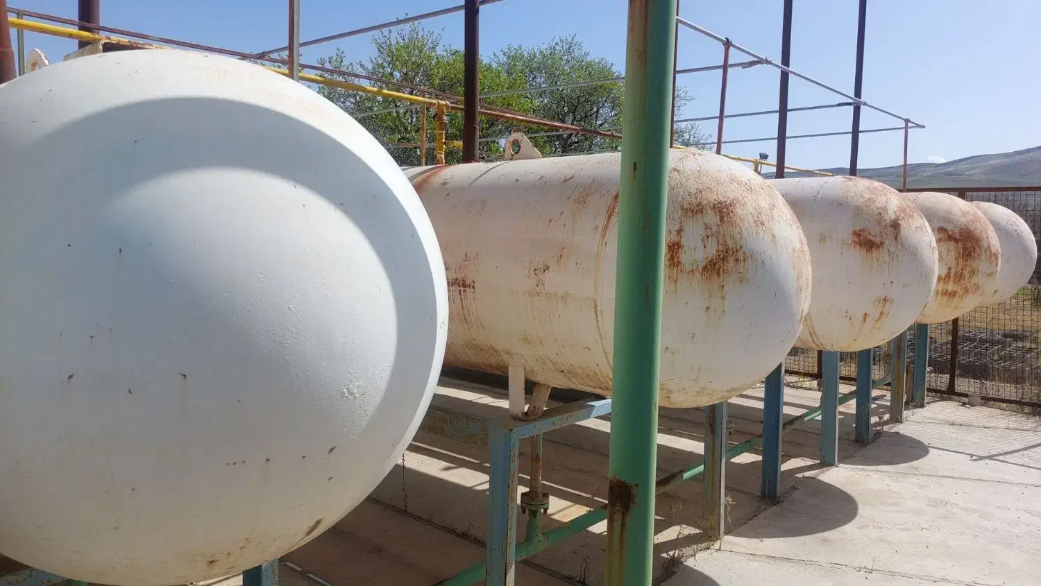 فروش تانکر های دو هزار گالن ای پنج عدد|ماشین‌آلات صنعتی|کلیائی, |دیوار