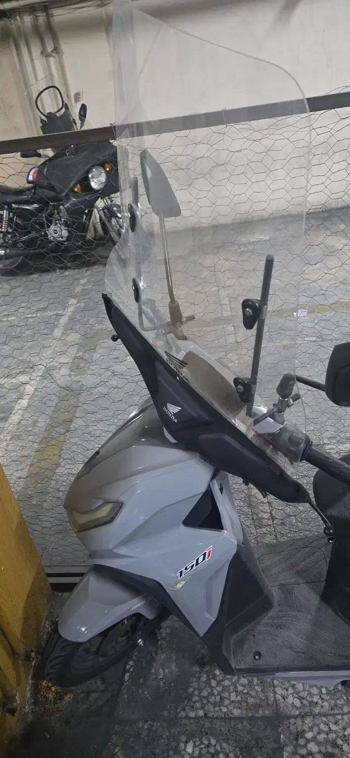 طرح کلیک کویر|موتورسیکلت|تهران, فلسطین (میدان انقلاب)|دیوار