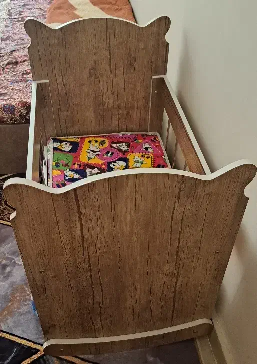 گهواره و تخت نوزاد|تخت و صندلی بچه|قزوین, |دیوار