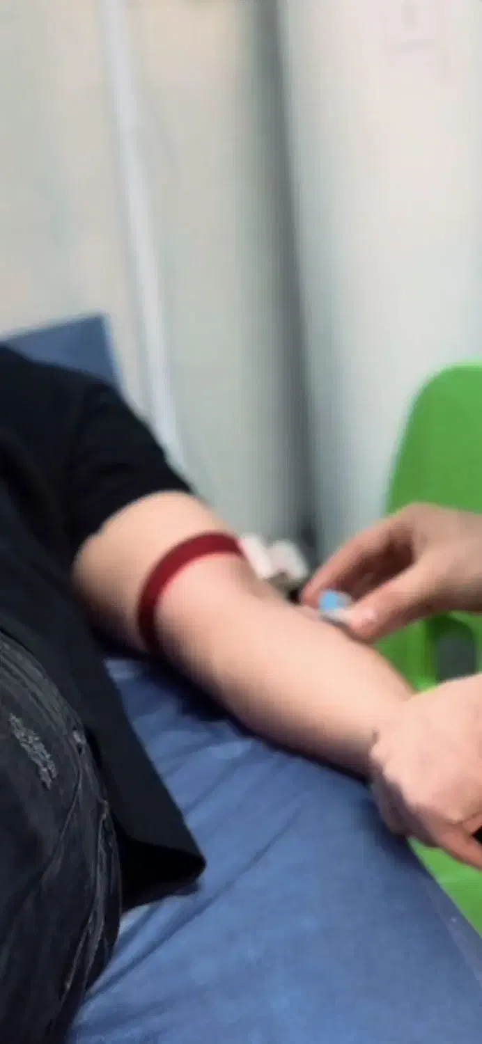 انجام خدمات پرستاری درمنزل(سرم تراپی ودرمانگر زخم)|خدمات آرایشگری و زیبایی|برازجان, |دیوار