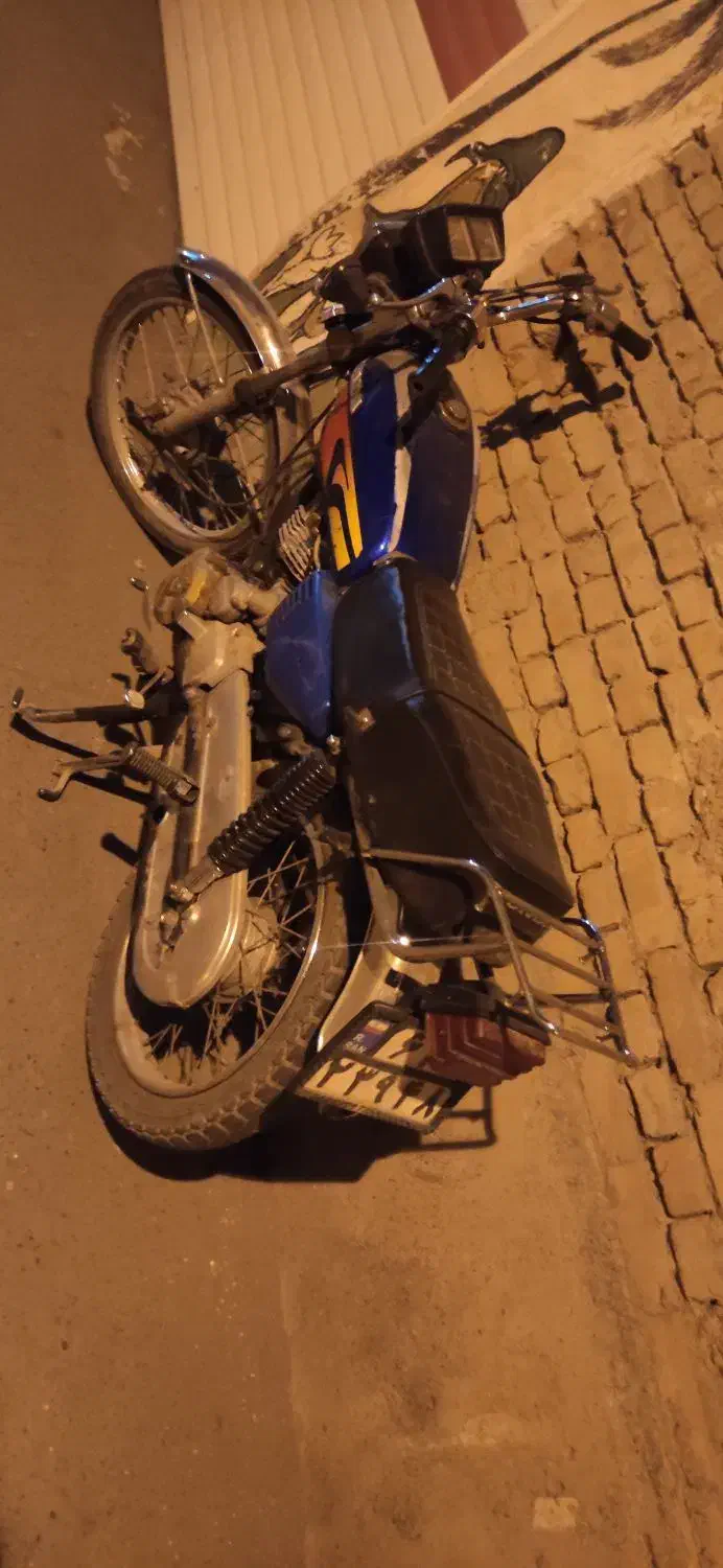 موتور 125|موتورسیکلت|کاشان, بهشتی|دیوار