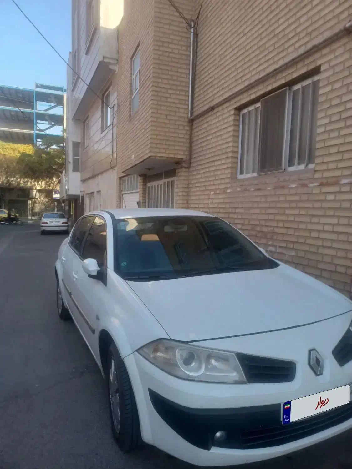 مگان ۲۰۰۰اتومات|خودرو سواری و وانت|سبزوار, قصبه اب یمین|دیوار