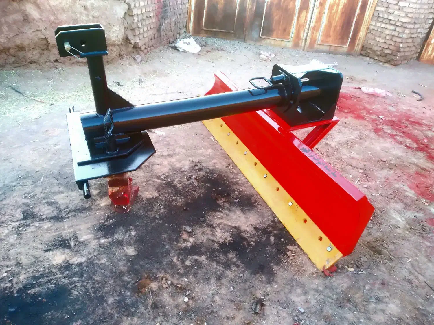 تولید وساخت ادوات تراکتور|ماشین‌آلات صنعتی|بم, |دیوار