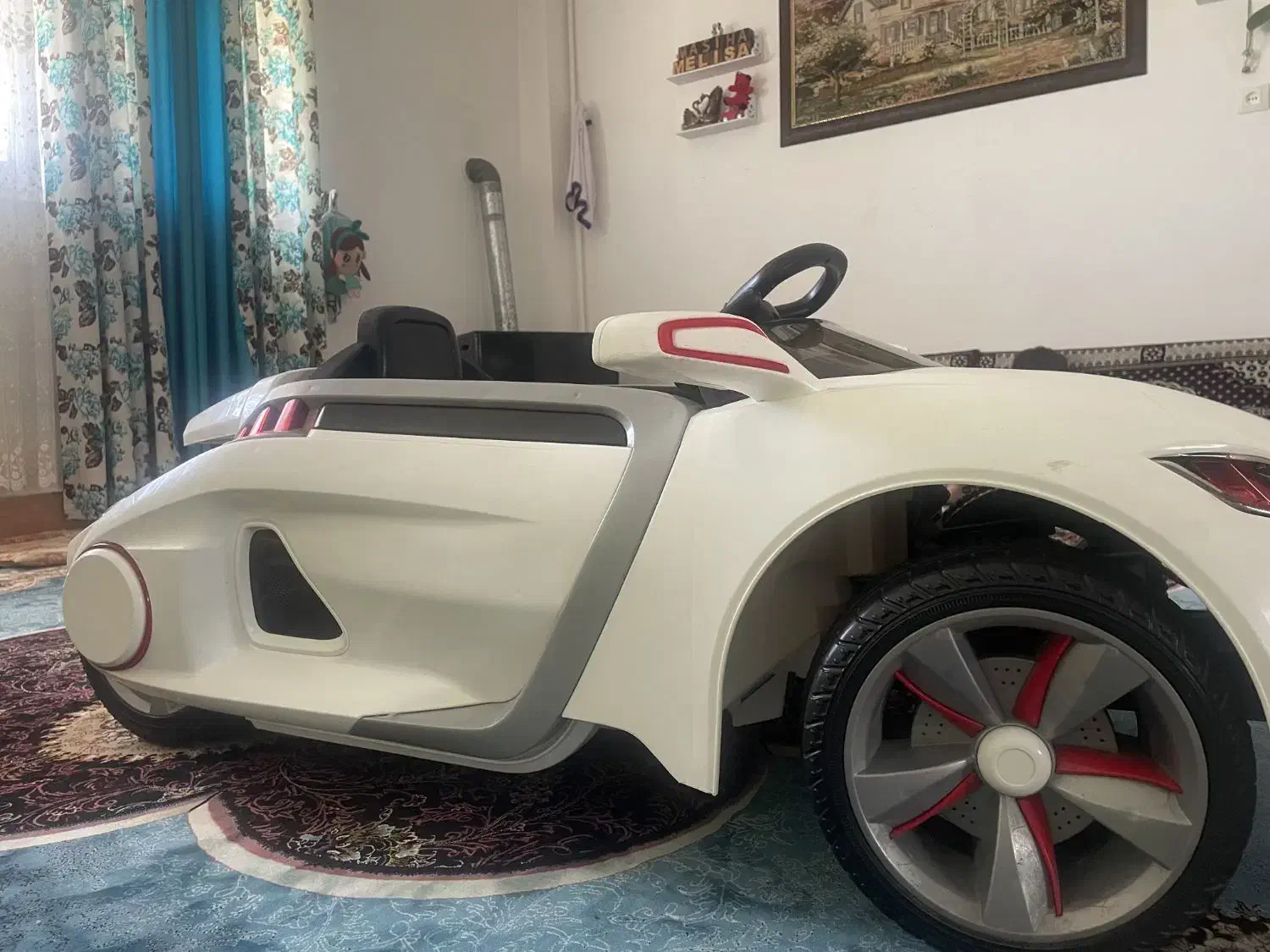 سه قلم وسایل سرگرمی بچه|اسباب‌‌بازی|گالیکش, |دیوار