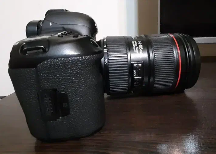 دوربین Canon 5D Mark IV کنون مارک 4|دوربین عکاسی و فیلمبرداری|کرج, کوی کارمندان جنوبی|دیوار