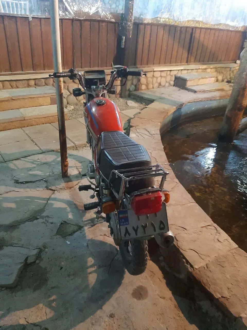 فروشی|موتورسیکلت|چهارباغ, |دیوار