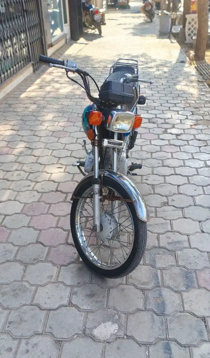 زمرد مدل ۸۵|موتورسیکلت|کاشان, ۲۲ بهمن|دیوار