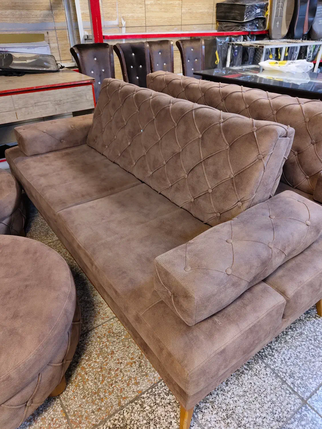 مبل|مبلمان خانگی و میز عسلی|شیراز, فخرآباد (دروازه کازرون)|دیوار