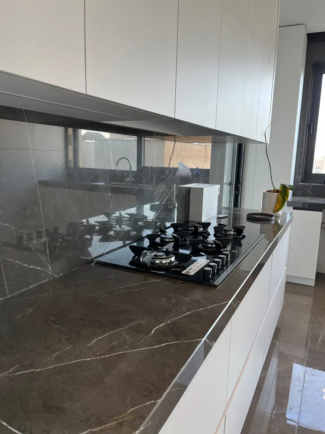 ۱۲۰متر/۲خواب/بلوار۲۴متری/ورودی شکیل و زیبا