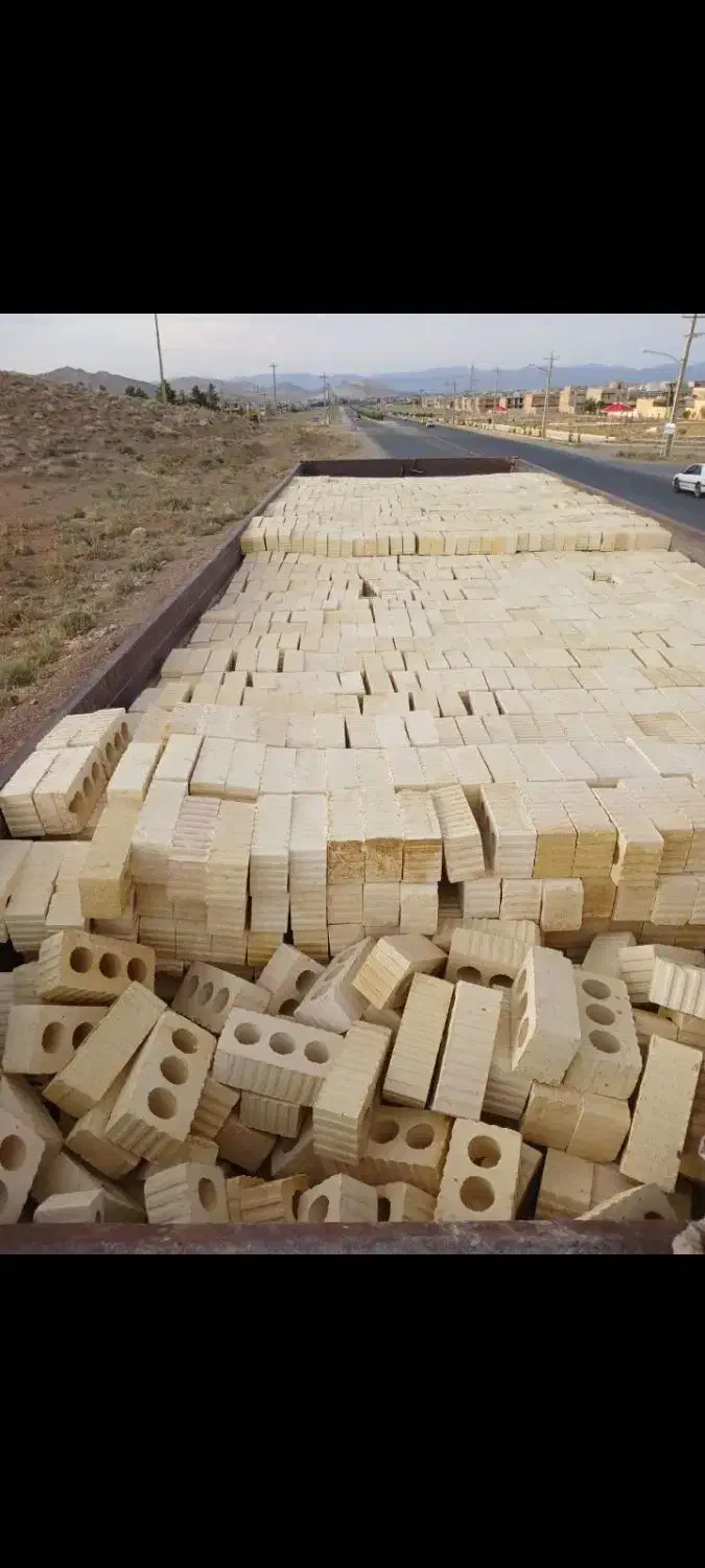 آجر سه گل یزد/فروش چکی/زمین مسکن|مصالح و تجهیزات ساختمان|آباده, |دیوار