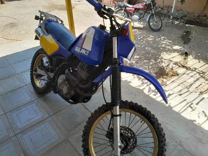 سوزوکی dr600cc|موتورسیکلت|سبزوار, ابارش|دیوار