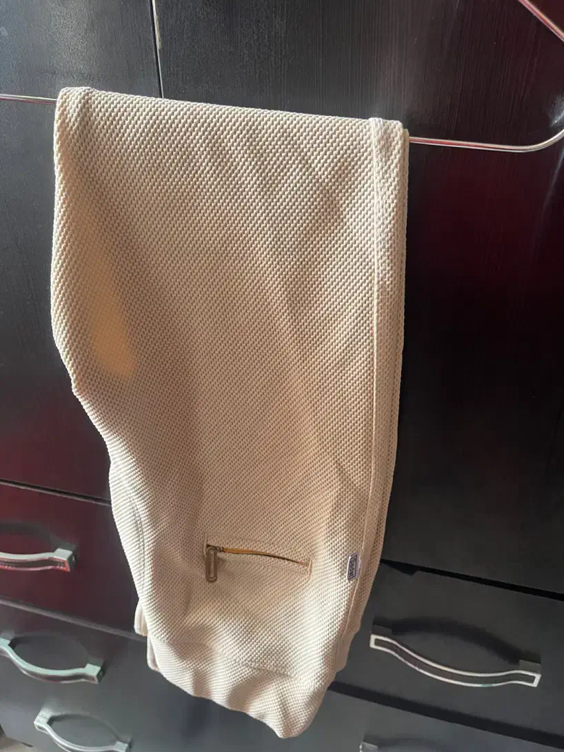 لباسهای دست دوم کار کرده|لباس|رشت, گیل|دیوار