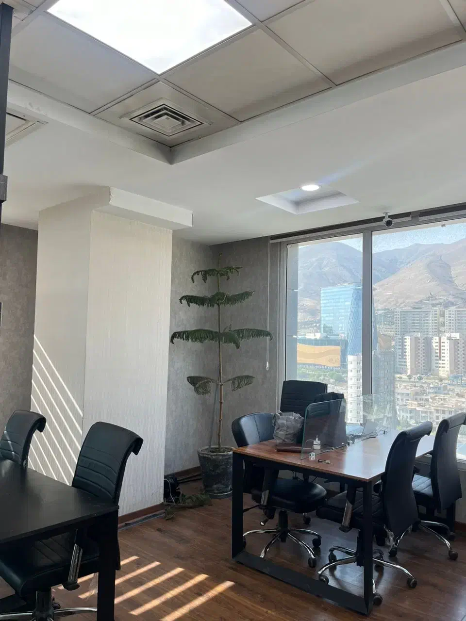 استخدام بخش فروش و اداری منطقه دریاچه چیتگر|استخدام بازاریابی و فروش|تهران, گلستان (شهرک راه آهن)|دیوار