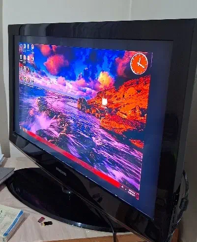 تلویزیون lCD سامسونگ 37اینچ|تلویزیون و پروژکتور|هشتگرد, شهرک بعثت|دیوار