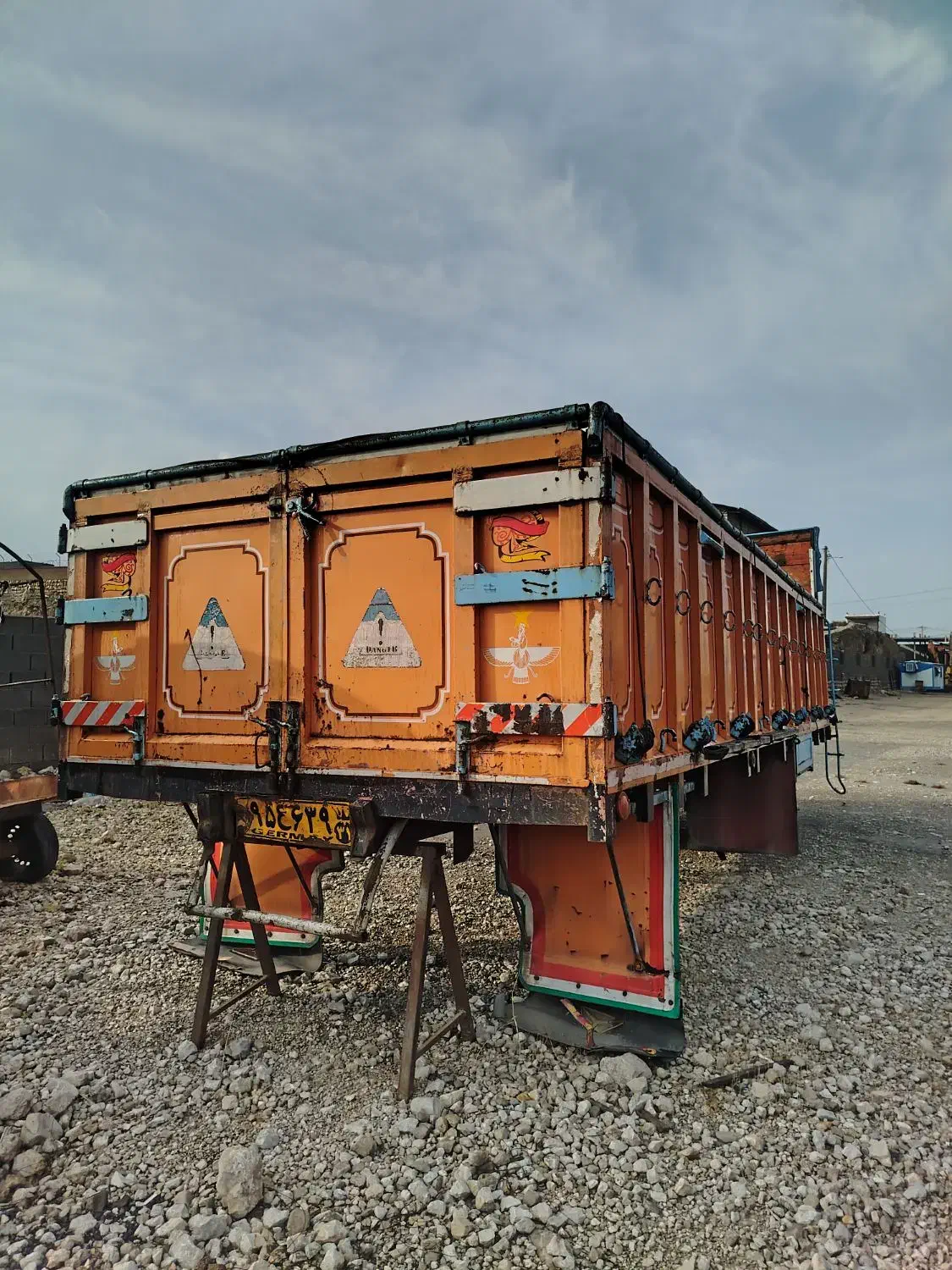 اتاق ده چرخ باری|قطعات یدکی و لوازم جانبی|پلدختر, |دیوار