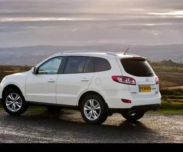 سانتافه سفید روغنی شاسی بلند هفت نفره۲۰۰۹|خودرو سواری و وانت|کیش, |دیوار