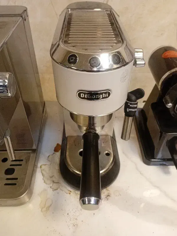 قهوه ساز دلونگی و مباشی و اسیاب نوا در حد اکبند|سماور، چای‌ساز، قهوه‌ساز|تهران, چیتگر شمالی|دیوار