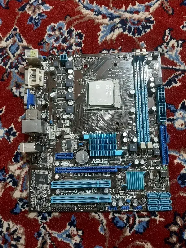 فروش دو کارت گرافیک GT210+دو مادربرد+پردازنده‌|قطعات و لوازم جانبی رایانه|اردستان, |دیوار