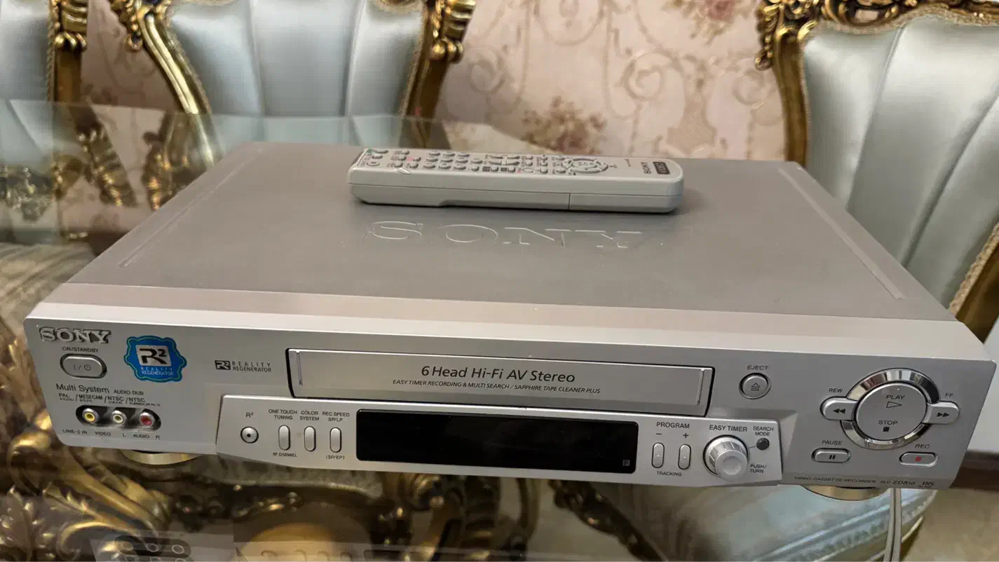 ویدیو سونی اصل مدل ED818 به همراه کنترل و سیم‌ها|پخش‌کننده DVD و ویدیو|تهران, هروی|دیوار