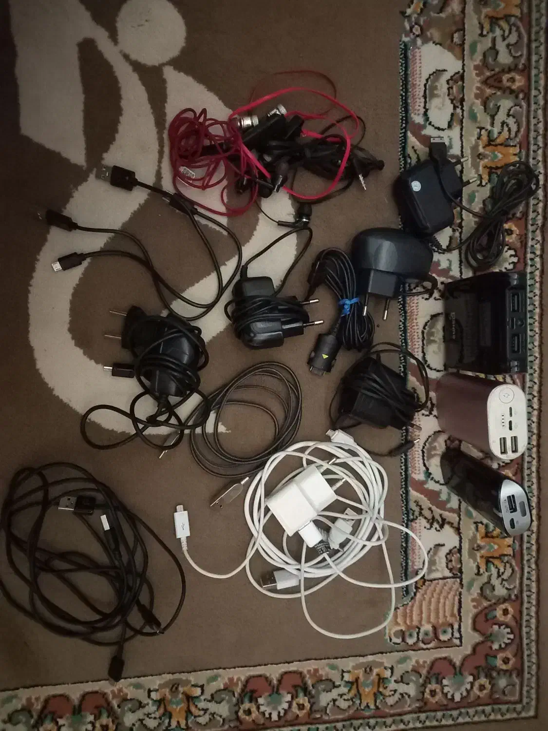 پابربانک وشارژر موبایل|لوازم جانبی موبایل و تبلت|پرند, فاز ۴|دیوار