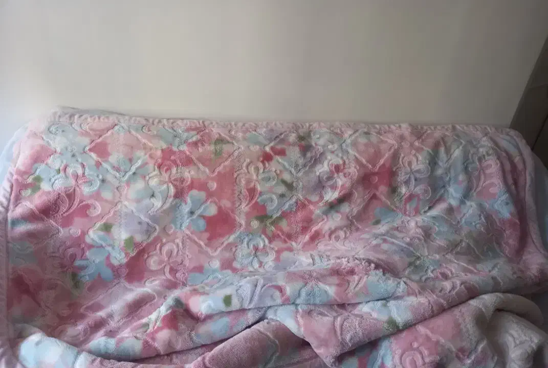 پتو خارجی دونفره دولایه گل برجسته|رختخواب، بالش، پتو|گرگان, |دیوار