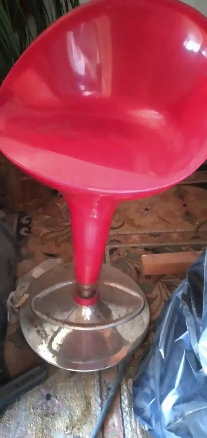 صندلی استادکار|آرایشگاه و سالن‌های زیبایی|آستانه اشرفیه, |دیوار