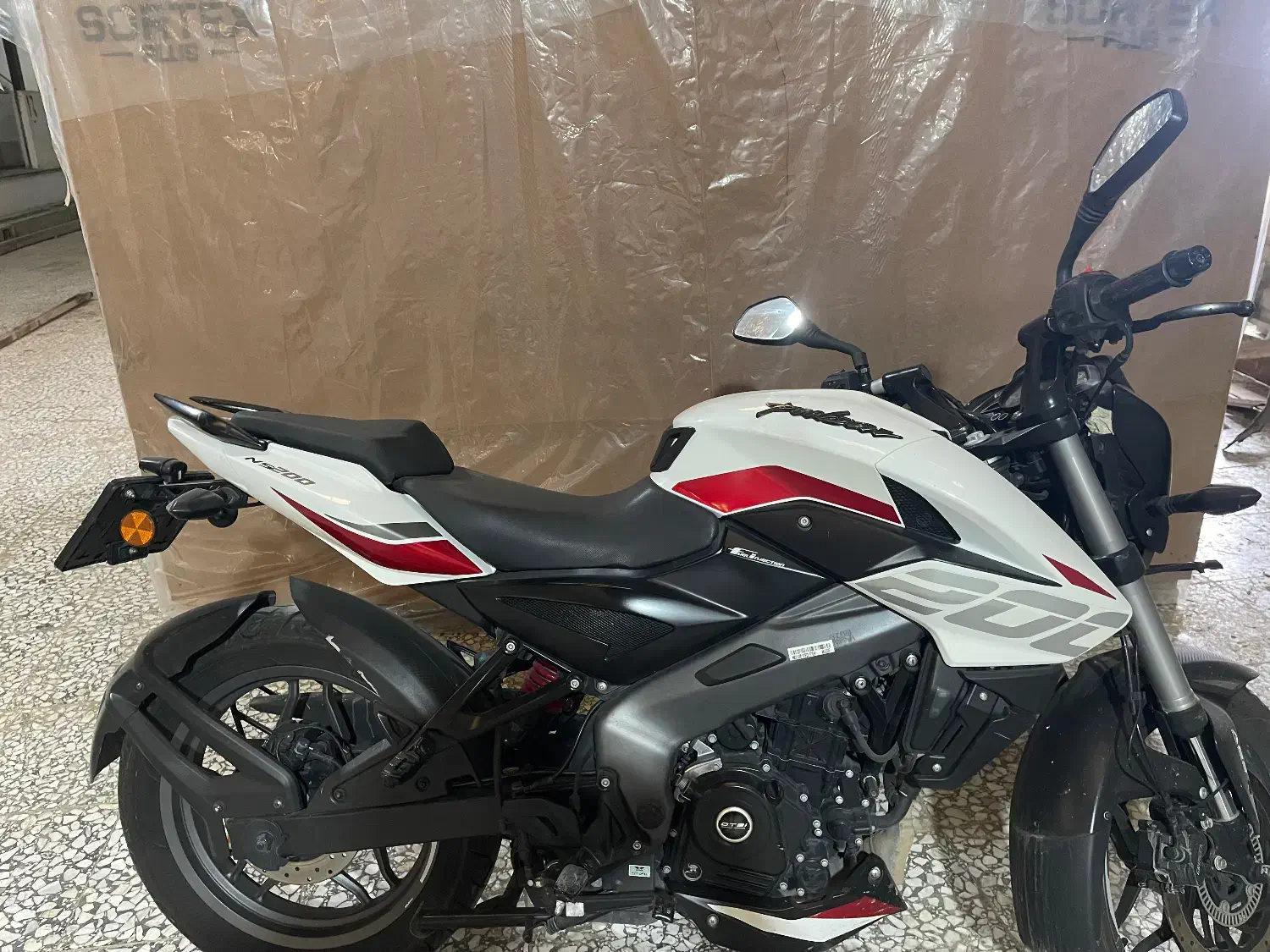 ان اس ۲۰۰|موتورسیکلت|فریدون‌کنار, |دیوار