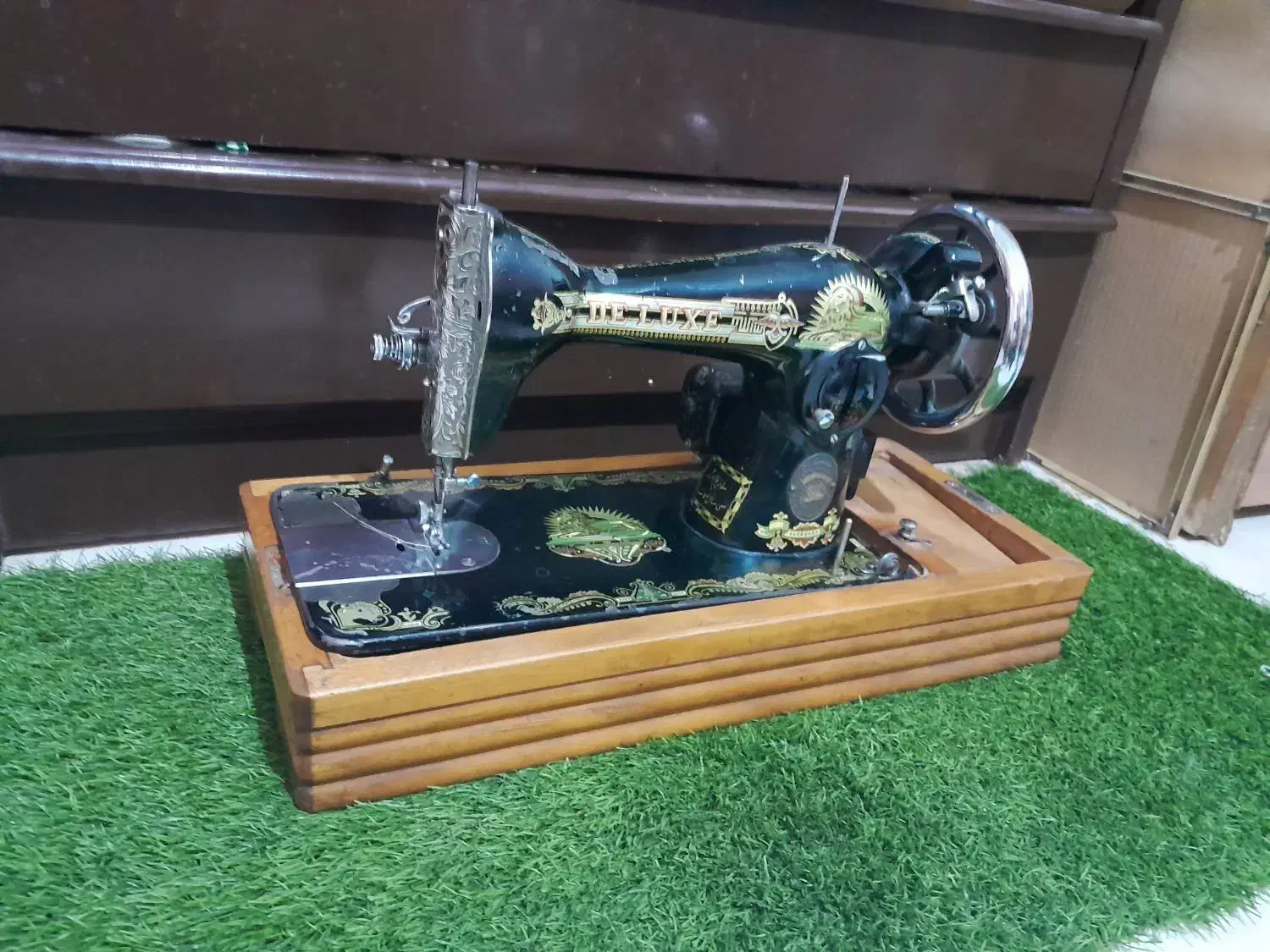 چرت خیاطی برقی|چرخ خیاطی و ریسندگی|کاشان, میدان کهنه|دیوار