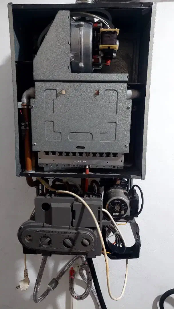 پکیج.تعمیرمیکنم|آبگرمکن، پکیج، شوفاژ|اصفهان, رکن الدوله غربی|دیوار