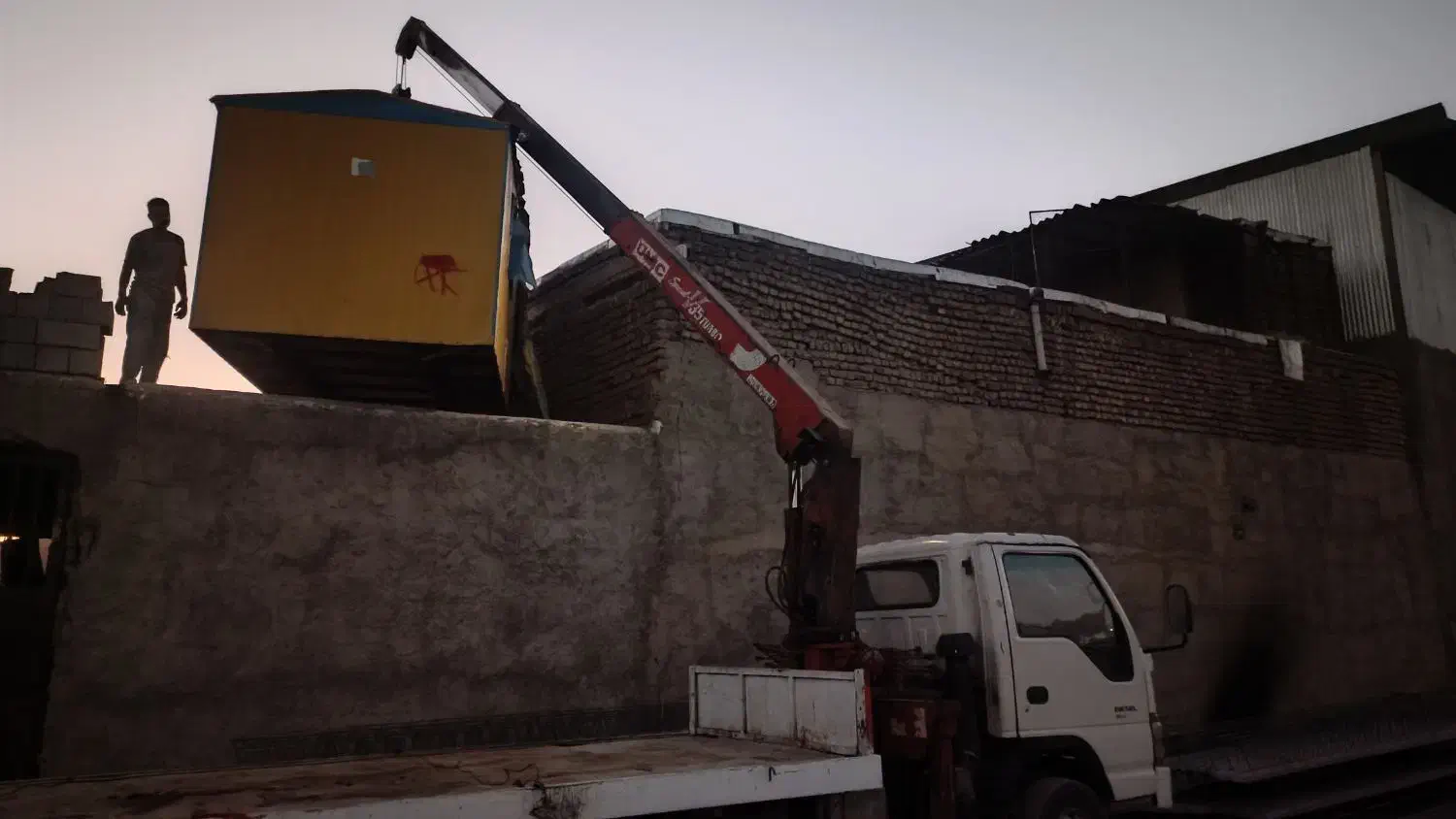 جرثقیل خاوری ۳تن|خدمات حمل و نقل|کنگاور, |دیوار