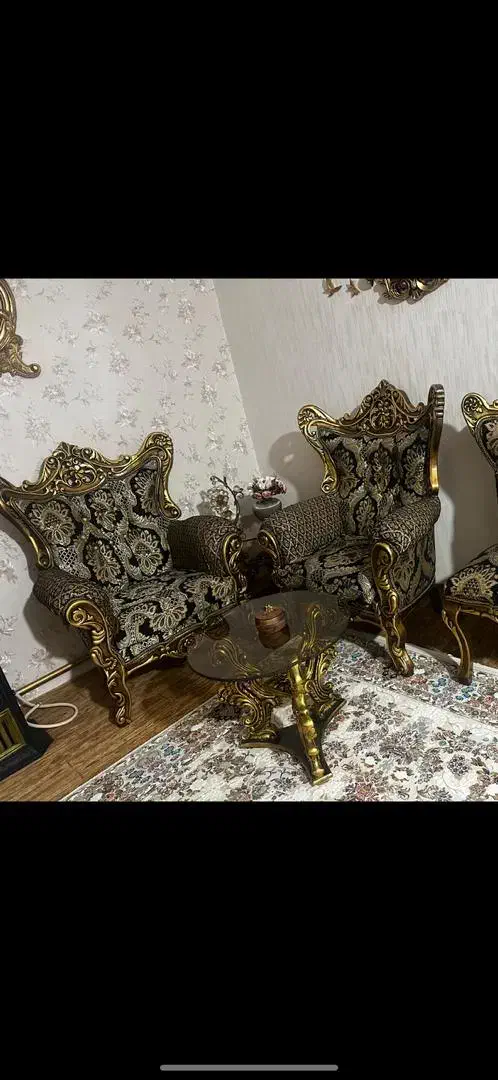 مبل سلطنتی ۹ نفره همراه با ۳عدد جلو مبلی|مبلمان خانگی و میز عسلی|ماکو, |دیوار