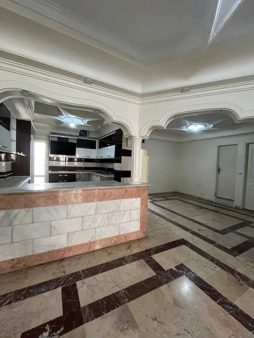 ۱۴۵ متری / دو پارکینگ / هم اداری هم مسکونی