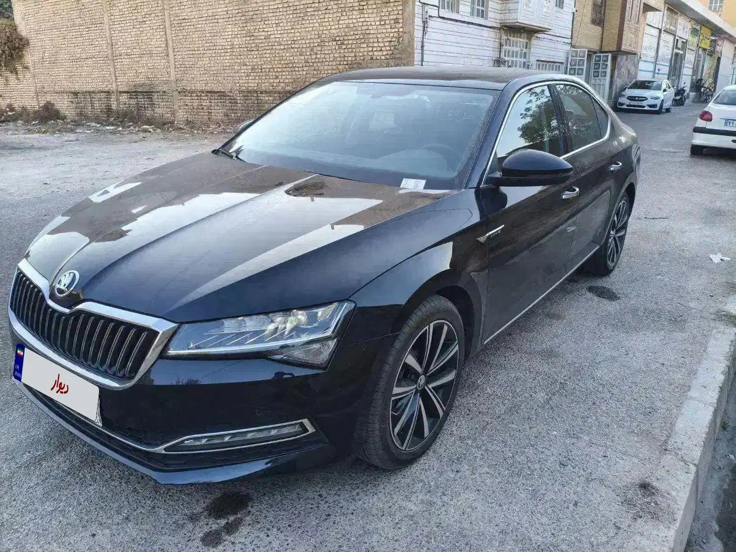 اشکودا سوپرب مشکی ۲۰۲۴|خودرو سواری و وانت|شیراز, ریشمک|دیوار