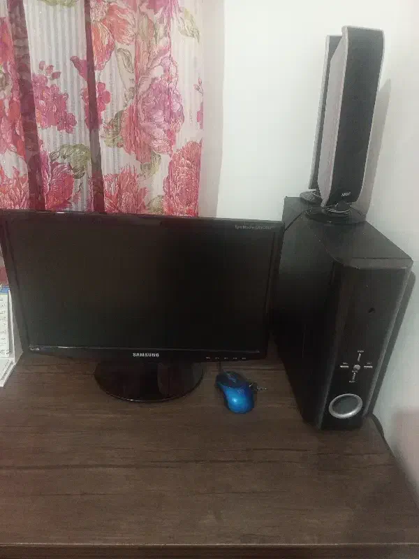 کامپیوتر|رایانه رومیزی|زنجان, |دیوار