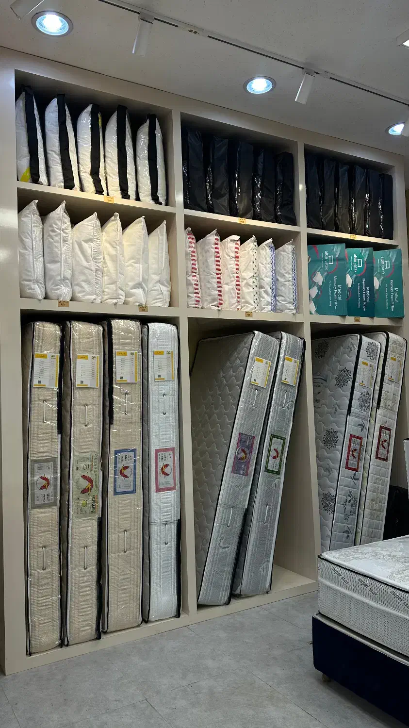 تشک مسافرتی فنردار شرکت خوشخواب|رختخواب، بالش، پتو|اصفهان, باغ زرشک|دیوار