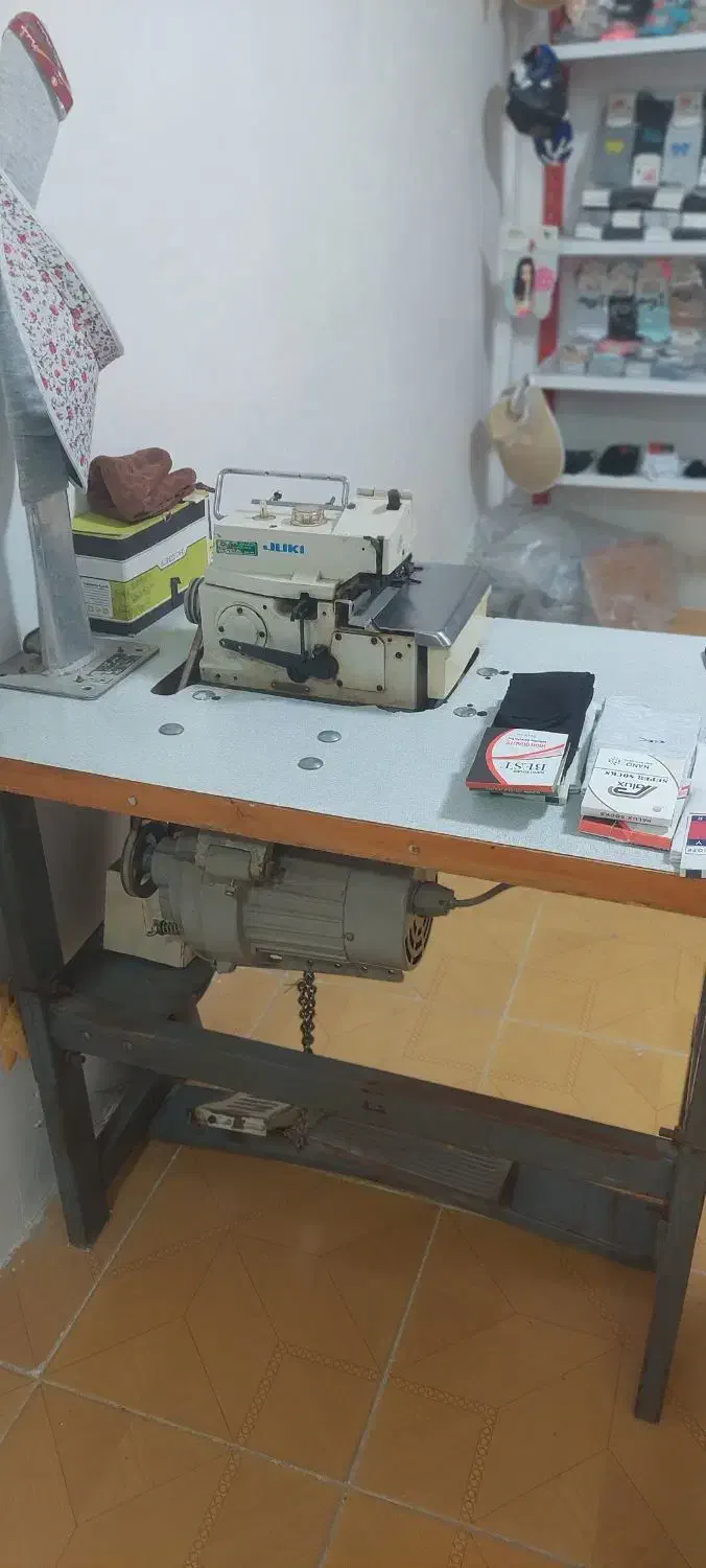 سردوز ژوکی|چرخ خیاطی و ریسندگی|دهگلان, |دیوار