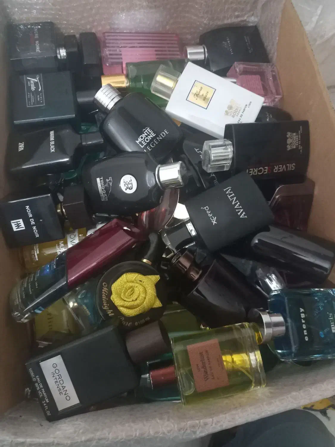 ادکلن بدون جعبه عروسک وتمیز|آرایشی، بهداشتی، درمانی|رباط‌کریم, کاظم‌آباد|دیوار