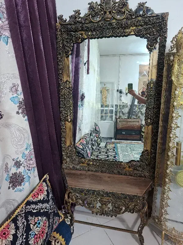 اینه|آینه|مشهد, کشف|دیوار