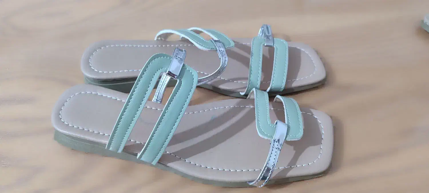 دو جفت دمپایی|کیف، کفش، کمربند|اندیمشک, |دیوار