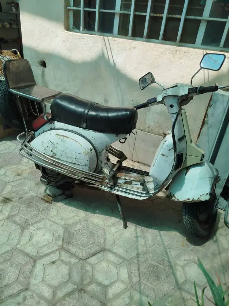 موتور وسپا 125|موتورسیکلت|شیراز, انجیر|دیوار