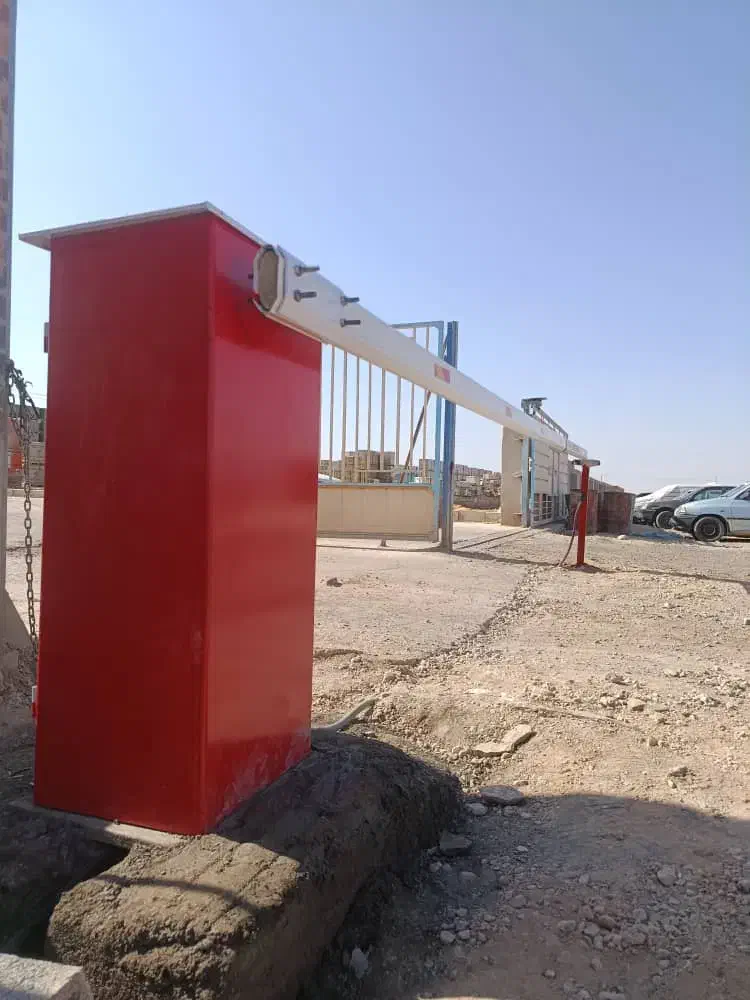 بوم راه بند. راهبند تلسکوپی.راه بند.بازویی راهبند.|ماشینآلات صنعتی|شیراز, شهرک گلها|دیوار